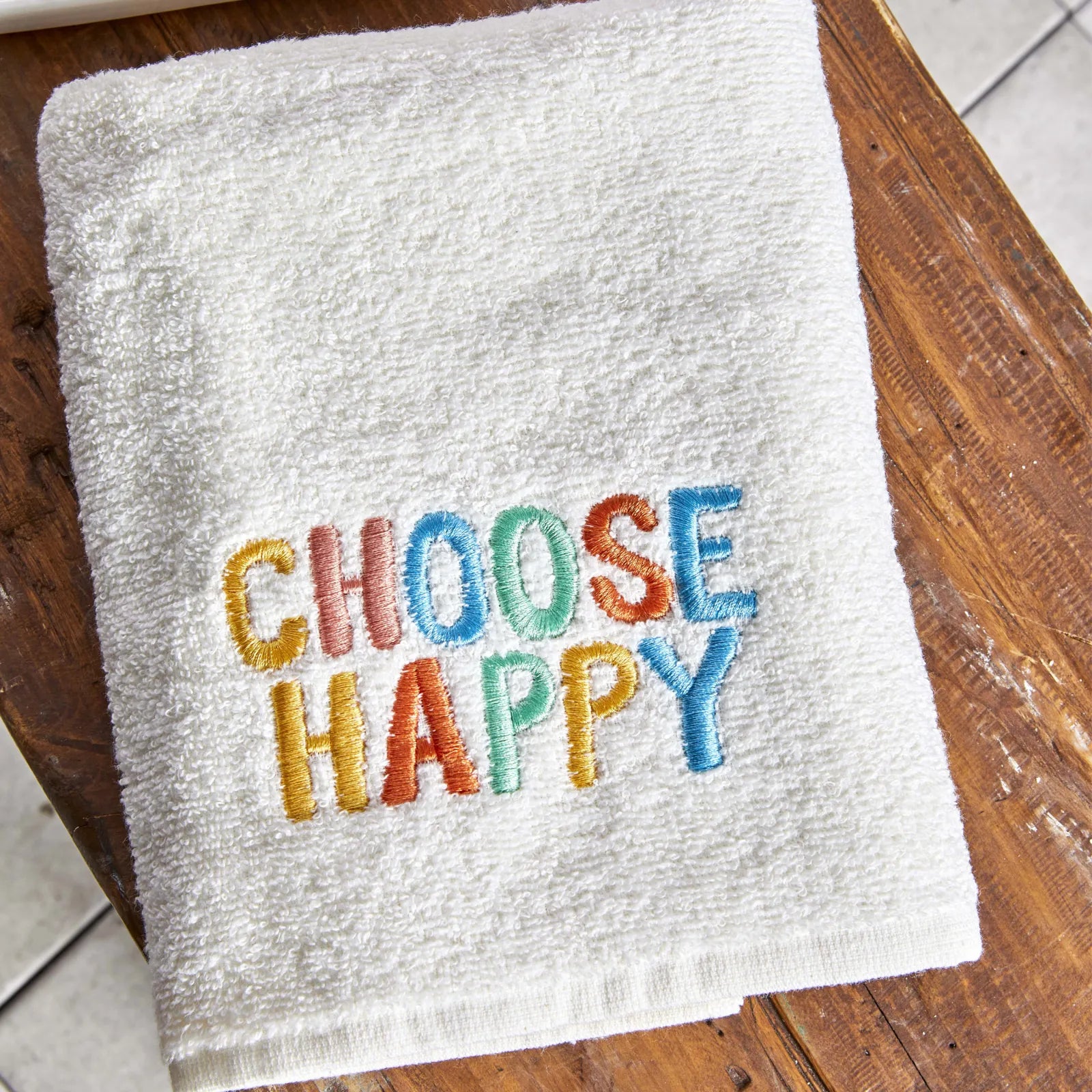 Karaca Home Choose Happy Embroidered Towel 50X90 Cm 200.19.01.0324 -  Towels - ebarza Furniture UAE | Shop Modern Furniture in Abu Dhabi & Dubai - مفروشات ايبازرا في الامارات | تسوق اثاث عصري وديكورات مميزة في دبي وابوظبي