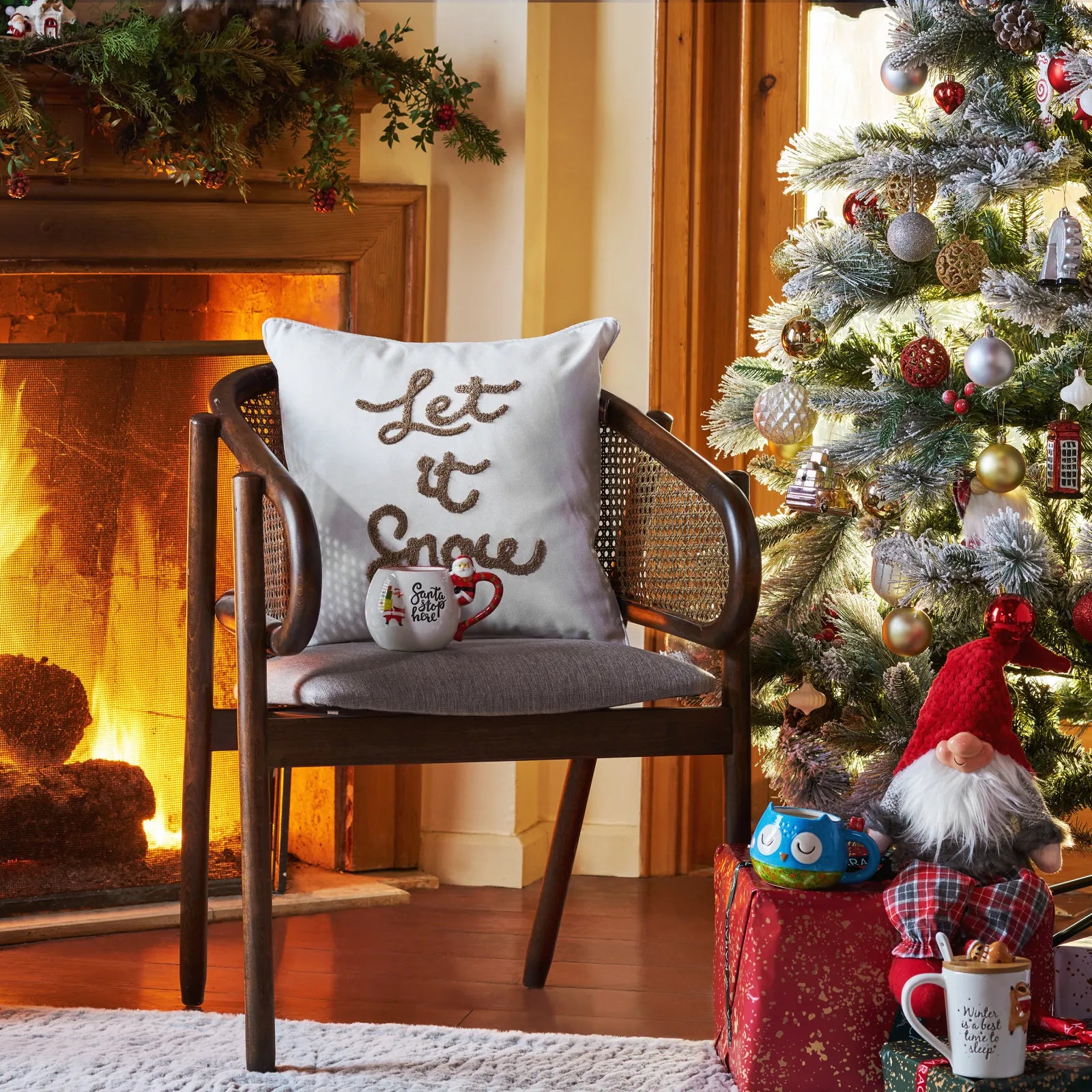 Karaca Home Woodland White Snow Cozy Cushion 45X45 Cm 200.19.01.1024 -  Cushions - ebarza Furniture UAE | Shop Modern Furniture in Abu Dhabi & Dubai - مفروشات ايبازرا في الامارات | تسوق اثاث عصري وديكورات مميزة في دبي وابوظبي