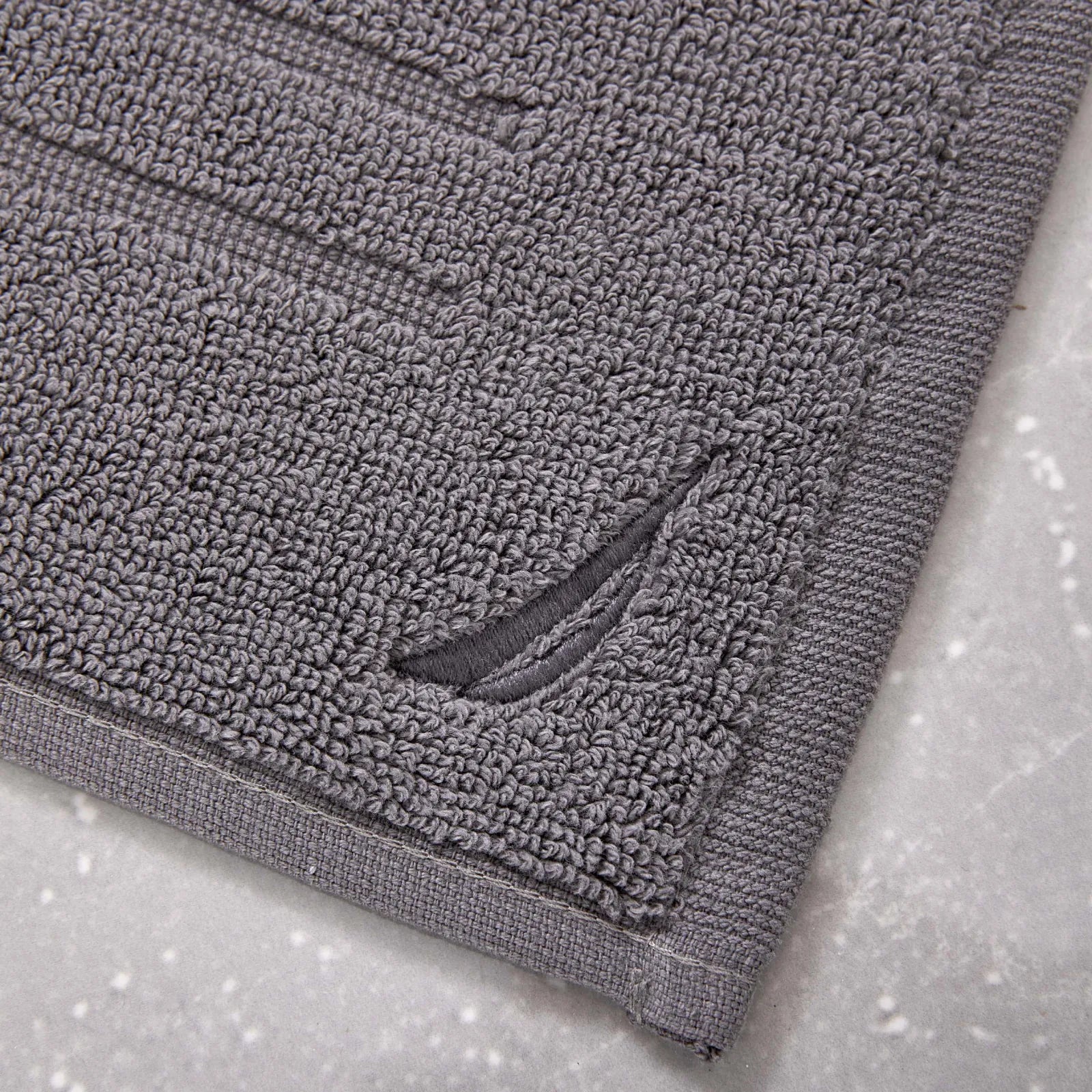 Karaca Nautica Home Bow Anthracite Foot Towel 180.01.01.0684 -  Bath Mats - ebarza Furniture UAE | Shop Modern Furniture in Abu Dhabi & Dubai - مفروشات ايبازرا في الامارات | تسوق اثاث عصري وديكورات مميزة في دبي وابوظبي