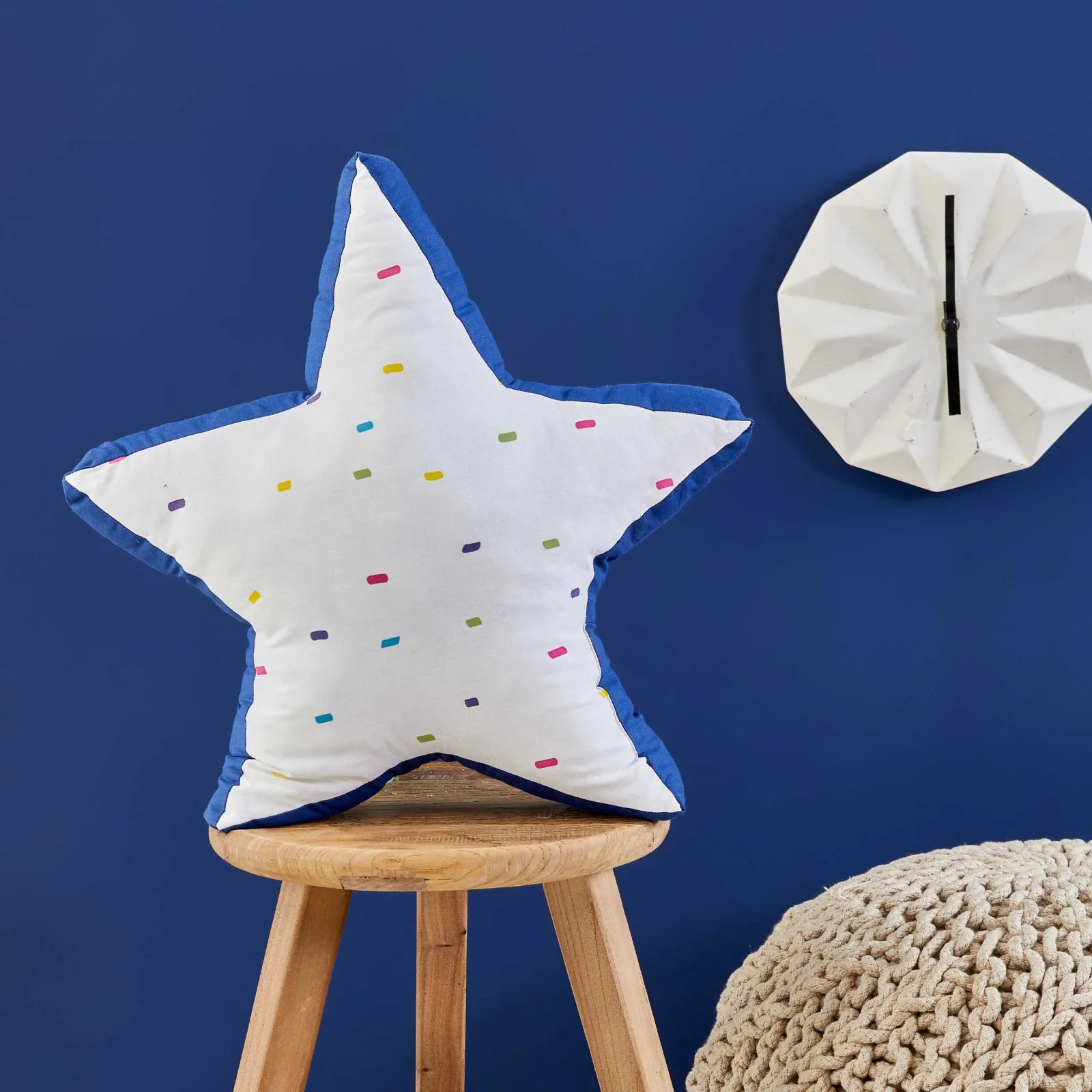 Karaca Sarah Anderson Star 3D Filled Throw Pillow 160.02.01.0516 -  Cushions - ebarza Furniture UAE | Shop Modern Furniture in Abu Dhabi & Dubai - مفروشات ايبازرا في الامارات | تسوق اثاث عصري وديكورات مميزة في دبي وابوظبي