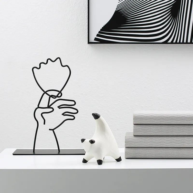 Black Metal Linear Sculpture Fc-W2117C -  Home Decor Figurines - ebarza Furniture UAE | Shop Modern Furniture in Abu Dhabi & Dubai - مفروشات ايبازرا في الامارات | تسوق اثاث عصري وديكورات مميزة في دبي وابوظبي