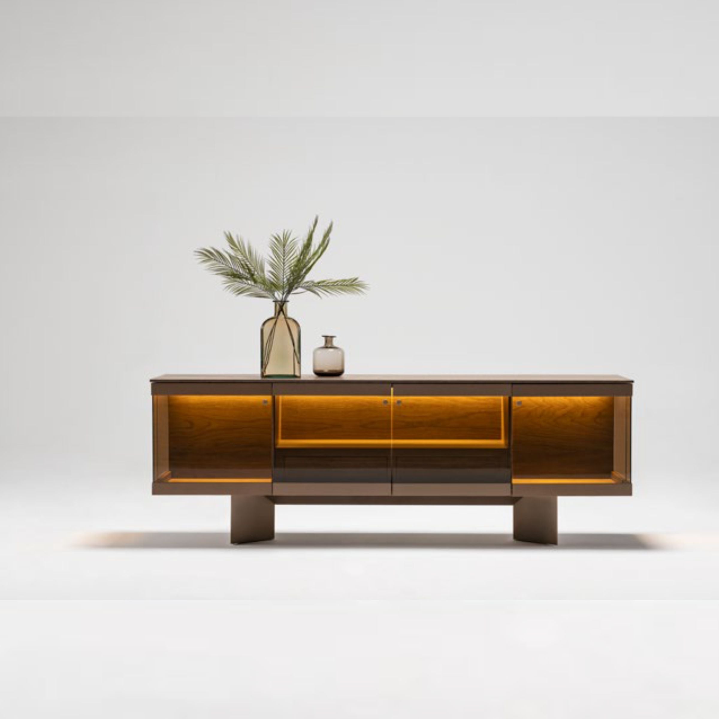 Display Item - Edessa Sideboard With Glass Edsa-Console Nakheel -  DISPLAY ITEM - ebarza Furniture UAE | Shop Modern Furniture in Abu Dhabi & Dubai - مفروشات ايبازرا في الامارات | تسوق اثاث عصري وديكورات مميزة في دبي وابوظبي