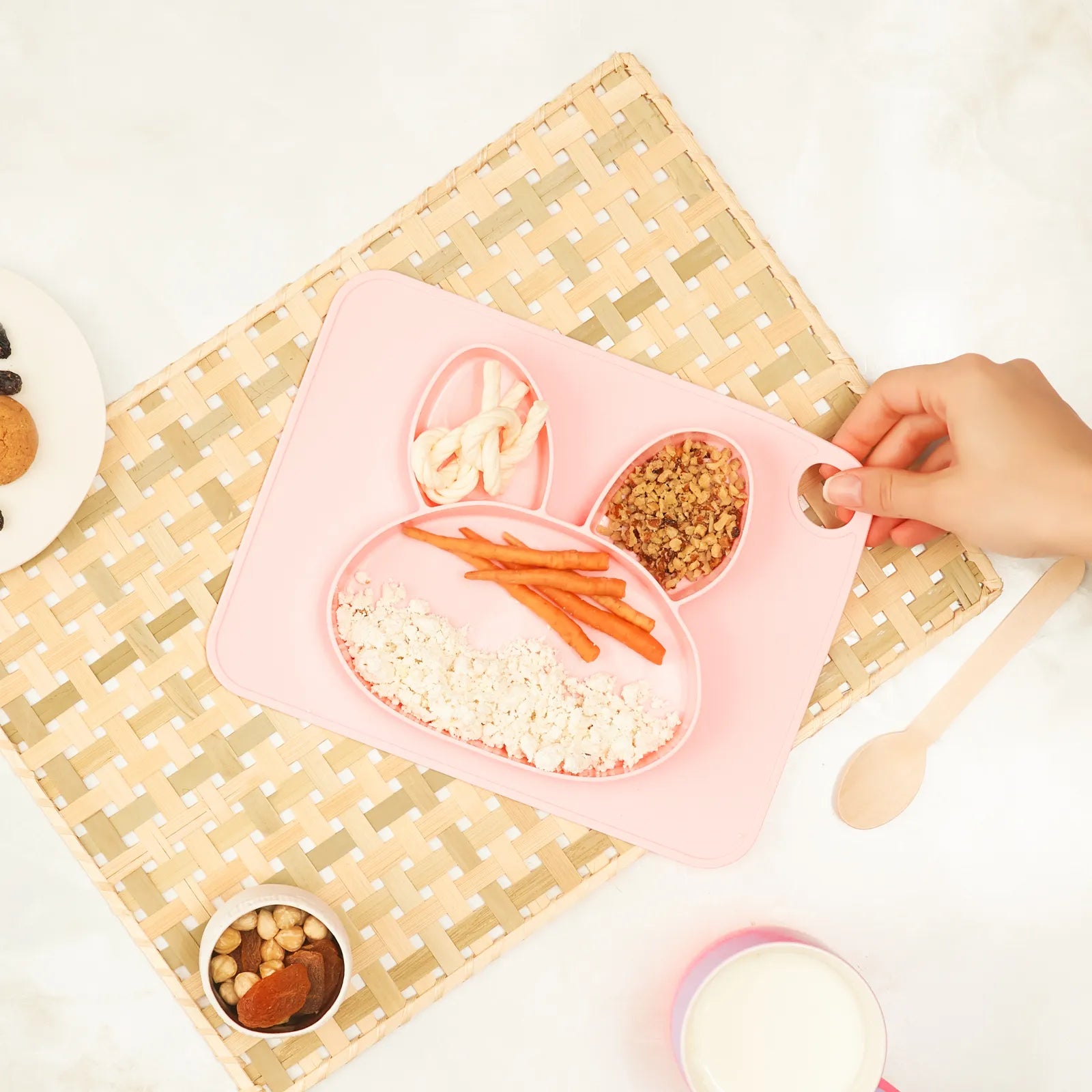 Karaca Bunny Food Plate 153.03.06.6603 -  Plates - ebarza Furniture UAE | Shop Modern Furniture in Abu Dhabi & Dubai - مفروشات ايبازرا في الامارات | تسوق اثاث عصري وديكورات مميزة في دبي وابوظبي