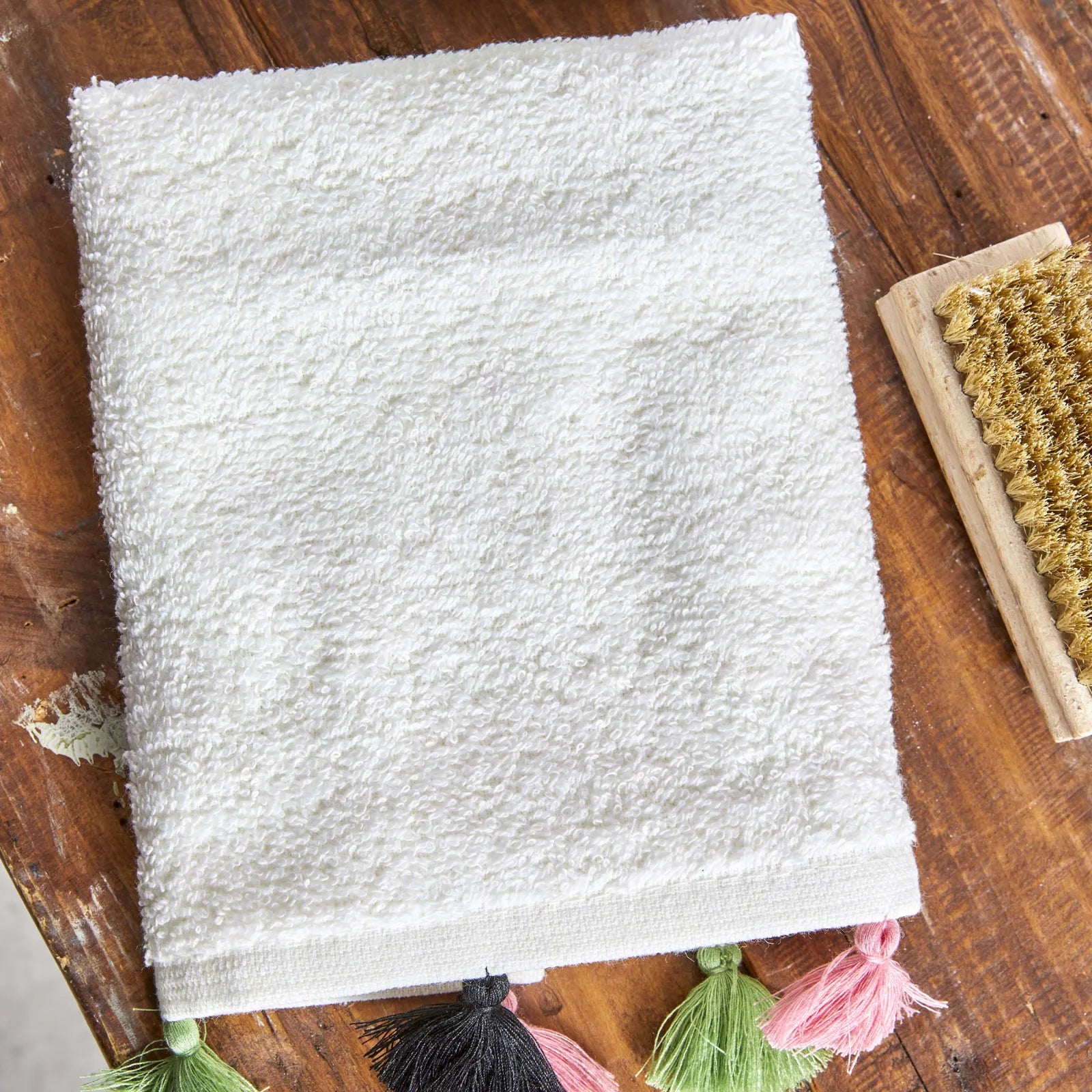 Karaca Home Watermelon Tasseled Towel 30X50 Cm 200.19.01.0309 -  Towels - ebarza Furniture UAE | Shop Modern Furniture in Abu Dhabi & Dubai - مفروشات ايبازرا في الامارات | تسوق اثاث عصري وديكورات مميزة في دبي وابوظبي