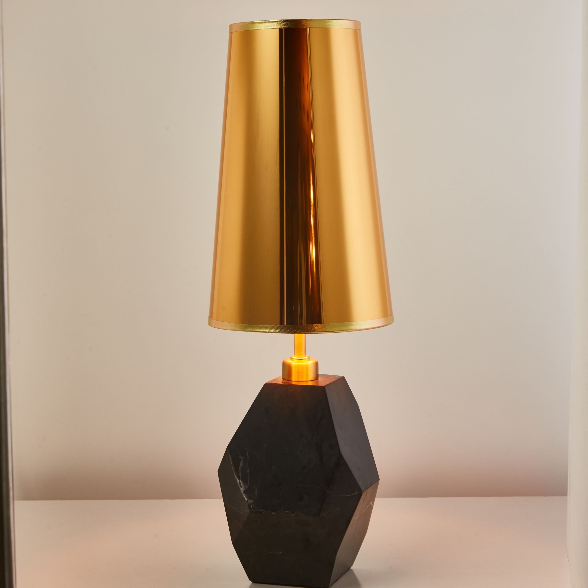 Soul Black Marble Table Lamp CY-LTD-1023-B -  Desk\table Lamps - ebarza Furniture UAE | Shop Modern Furniture in Abu Dhabi & Dubai - مفروشات ايبازرا في الامارات | تسوق اثاث عصري وديكورات مميزة في دبي وابوظبي