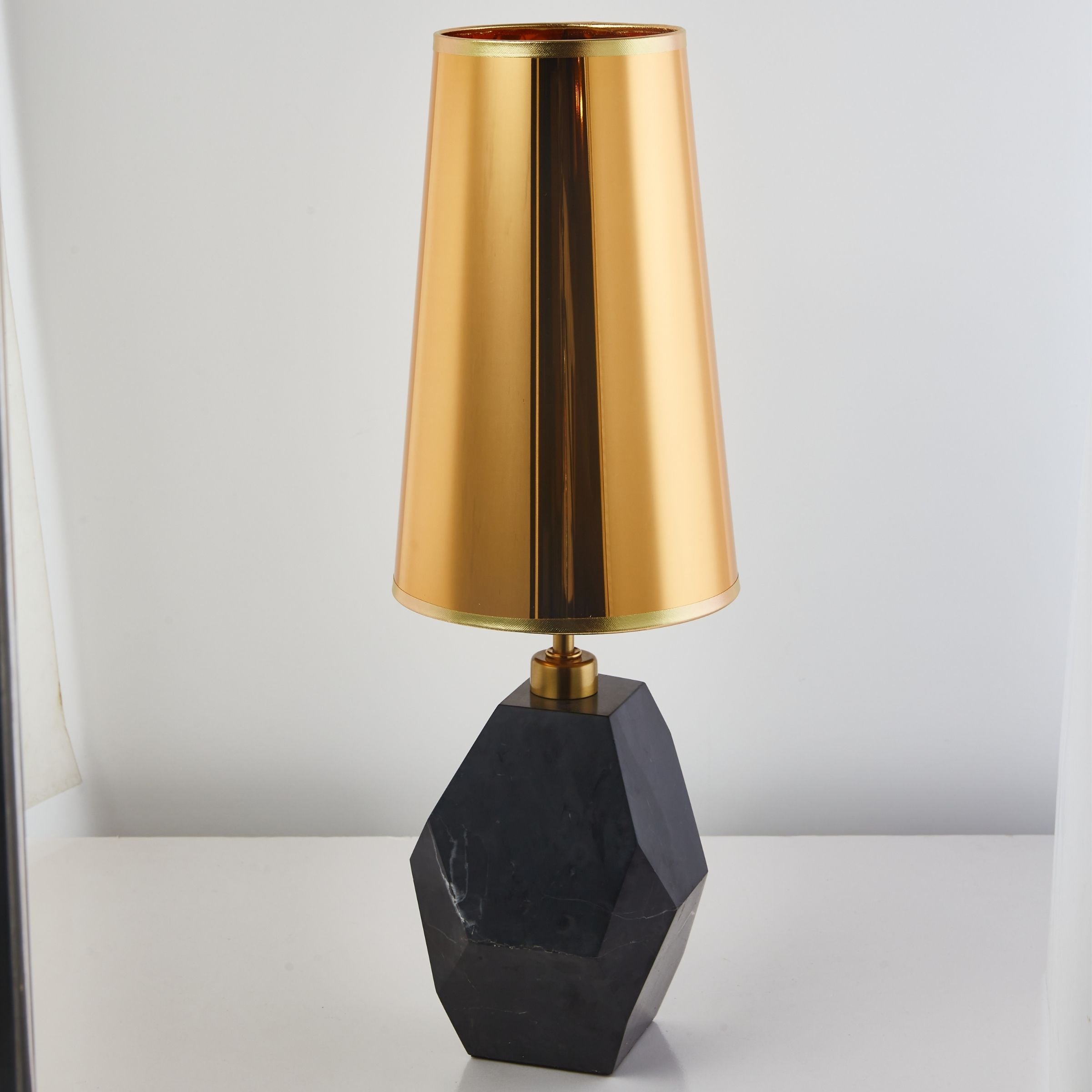 Soul Black Marble Table Lamp CY-LTD-1023-B -  Desk\table Lamps - ebarza Furniture UAE | Shop Modern Furniture in Abu Dhabi & Dubai - مفروشات ايبازرا في الامارات | تسوق اثاث عصري وديكورات مميزة في دبي وابوظبي