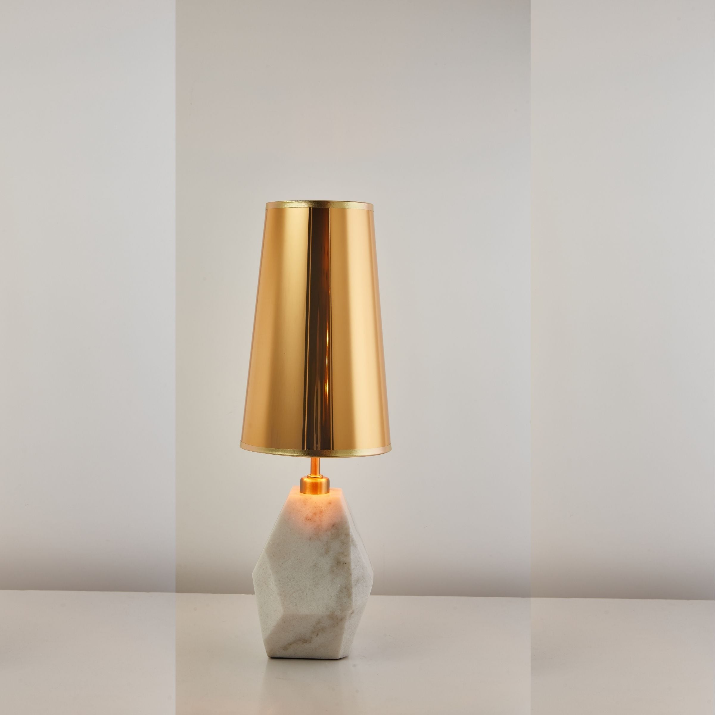 Soul White Marble Table Lamp CY-LTD-1023-W -  Desk\table Lamps - ebarza Furniture UAE | Shop Modern Furniture in Abu Dhabi & Dubai - مفروشات ايبازرا في الامارات | تسوق اثاث عصري وديكورات مميزة في دبي وابوظبي