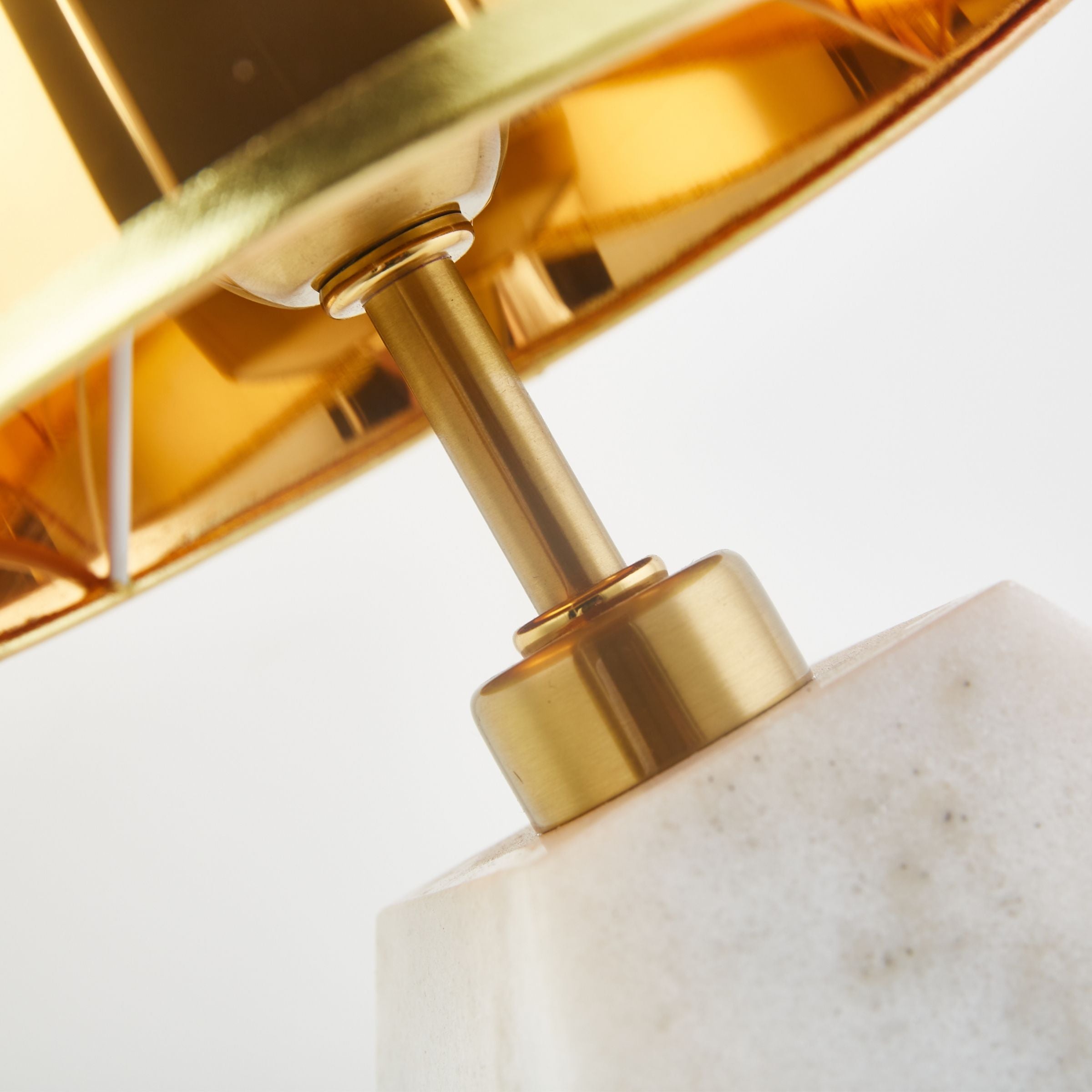 Soul White Marble Table Lamp CY-LTD-1023-W -  Desk\table Lamps - ebarza Furniture UAE | Shop Modern Furniture in Abu Dhabi & Dubai - مفروشات ايبازرا في الامارات | تسوق اثاث عصري وديكورات مميزة في دبي وابوظبي